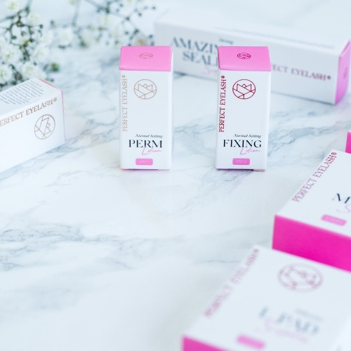 Eyelash lift starter set in bottle form